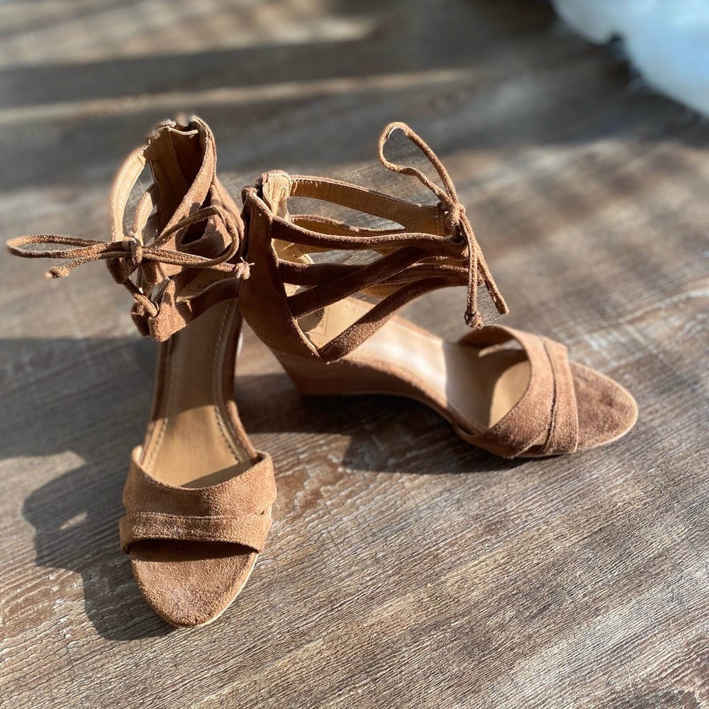 14th & Union Wedge Sandals